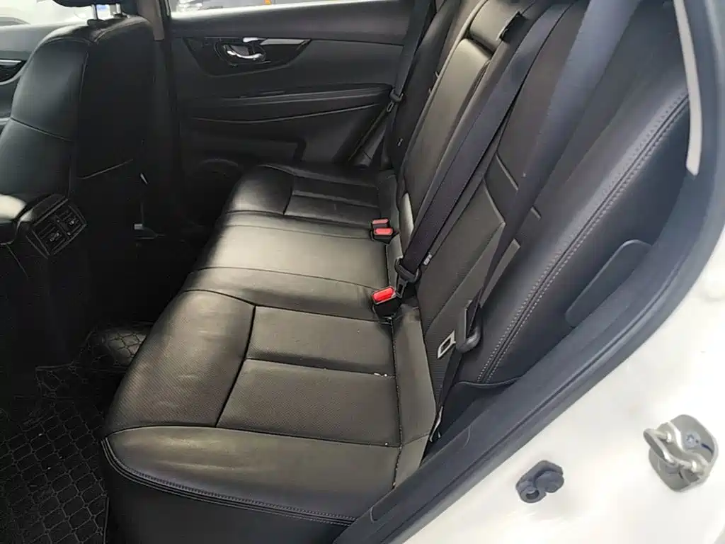 Nissan X-Trail — миниатюра 17