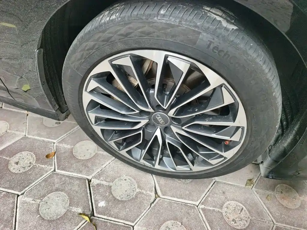 Audi A6L New Energy — миниатюра 25