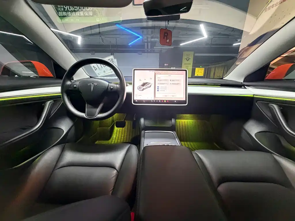 Tesla Model 3 — миниатюра 9