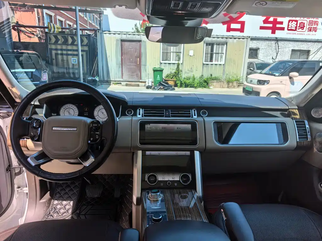 Land Rover Range Rover — миниатюра 8