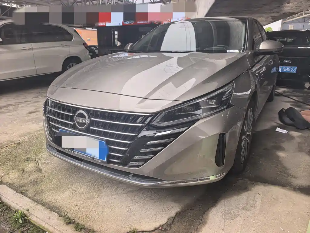 Купить Nissan Teana