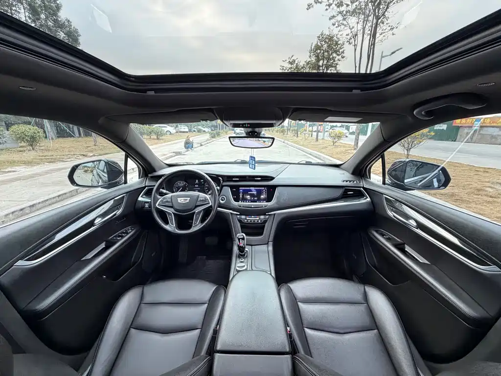 Cadillac XT5 — миниатюра 8
