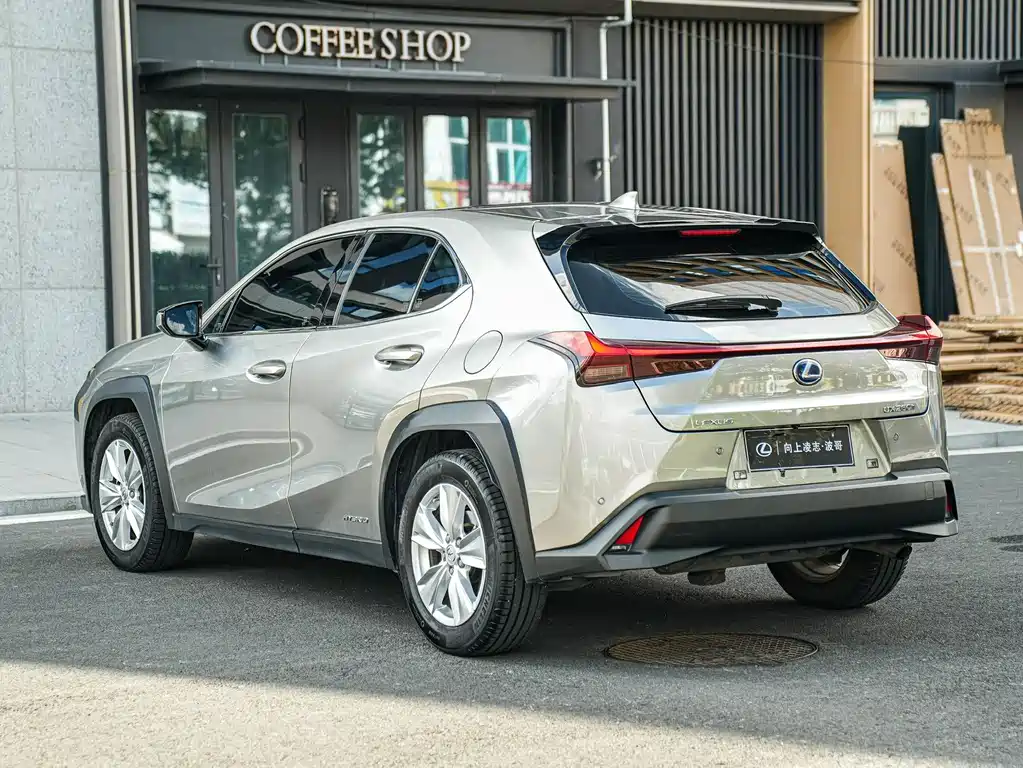 Lexus UX — миниатюра 6