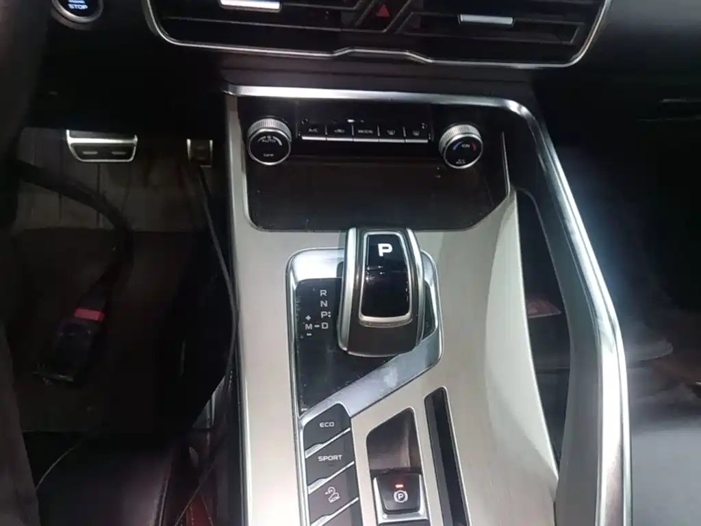 Geely Binyue — миниатюра 14