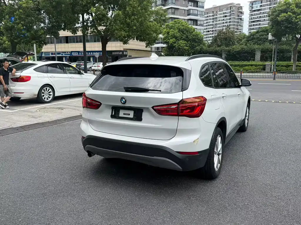 BMW X1 — миниатюра 4
