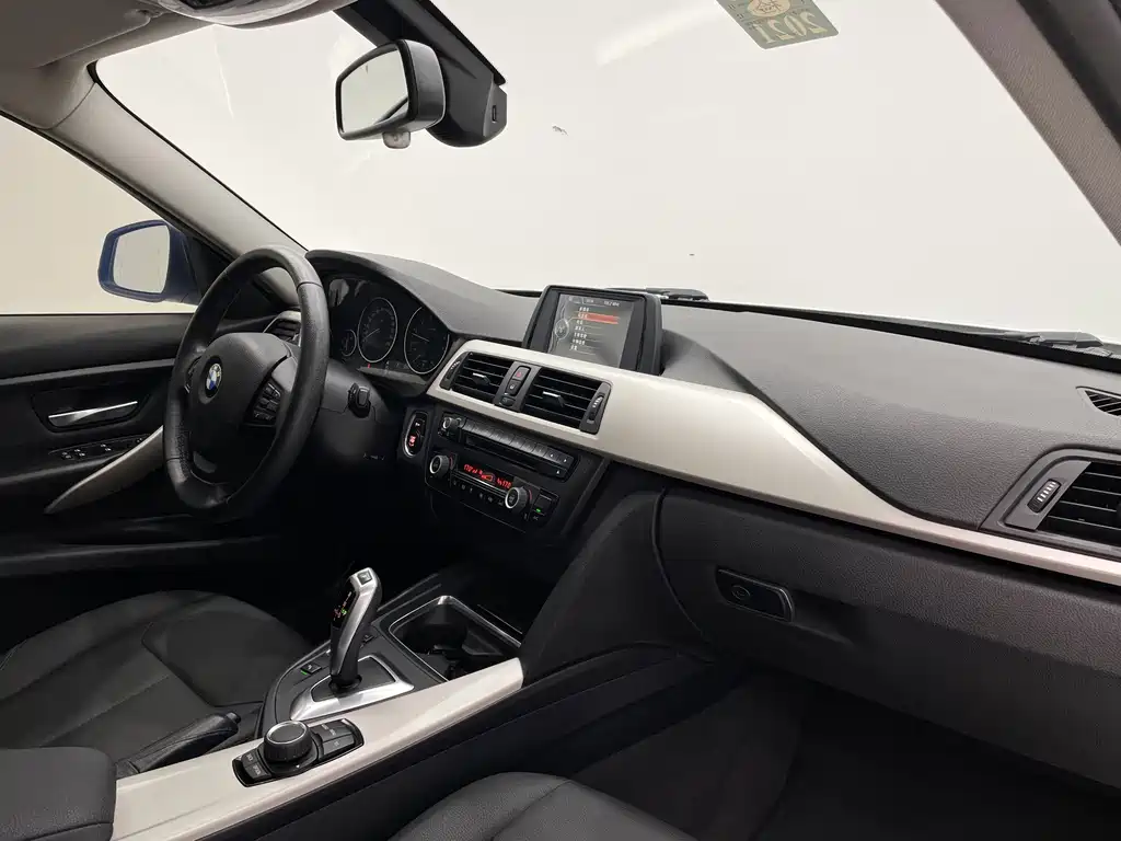 BMW 3 Series — миниатюра 18
