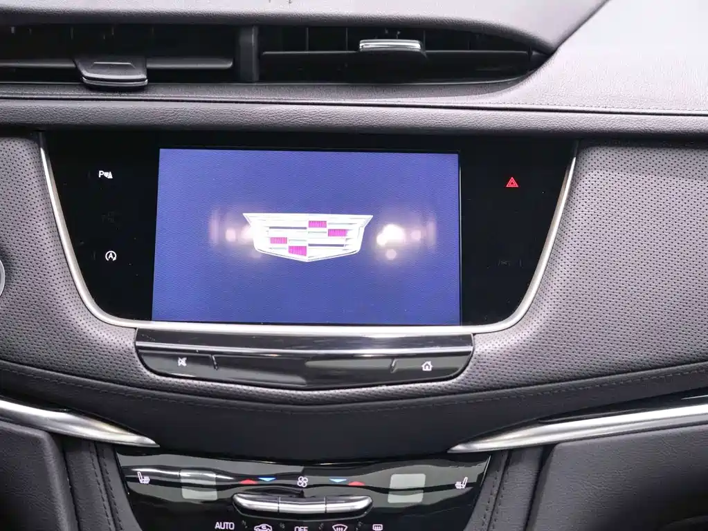 Cadillac XT5 — миниатюра 13