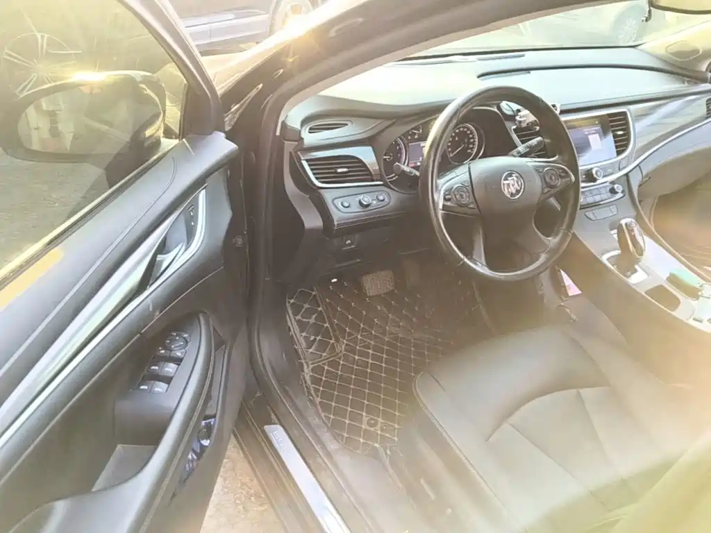 Buick LaCrosse — миниатюра 21