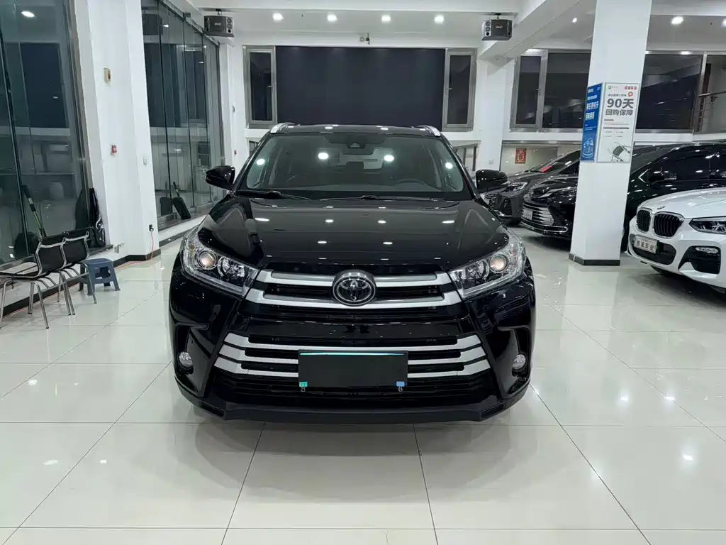 TOYOTA HIGHLANDER