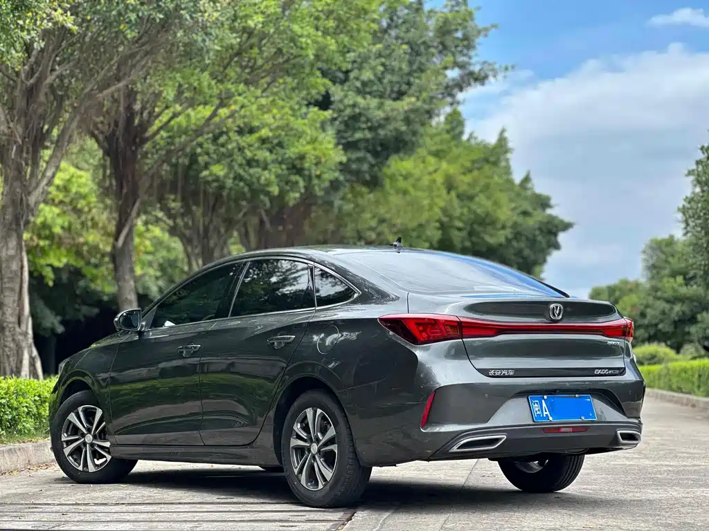 Changan Eado — миниатюра 4