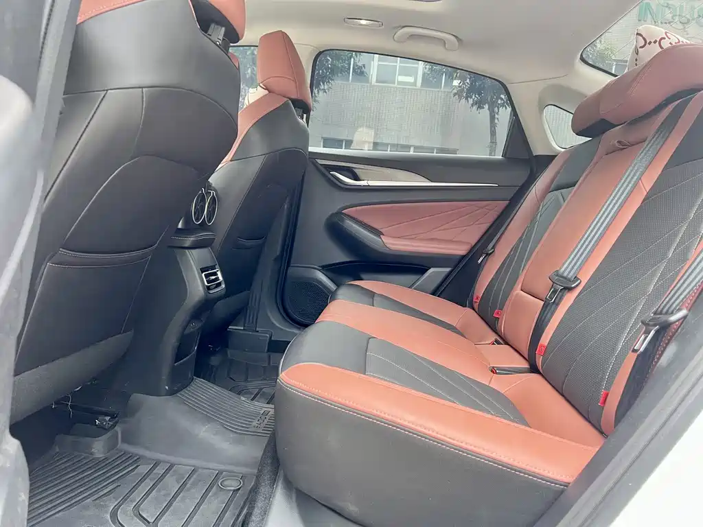 Changan Eado — миниатюра 8