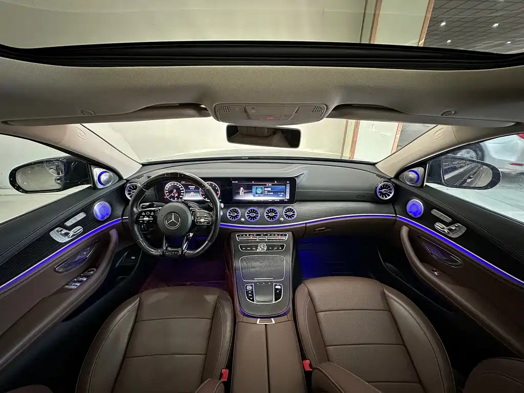 MERCEDES-BENZ E CLASS