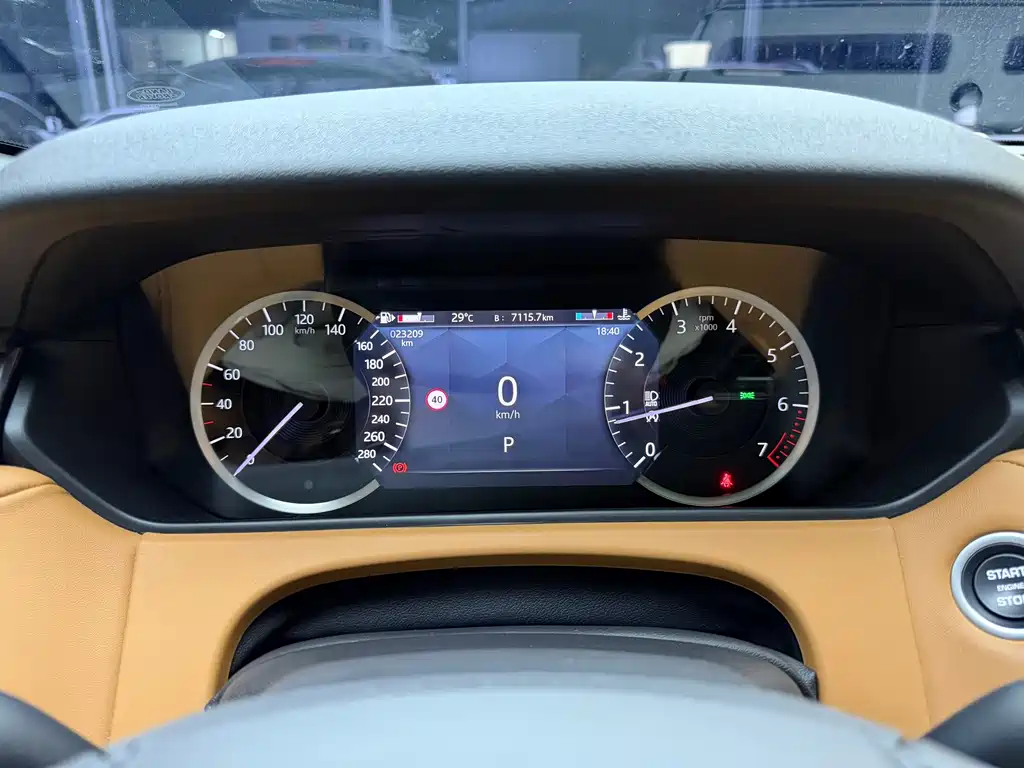Land Rover Velar — миниатюра 7