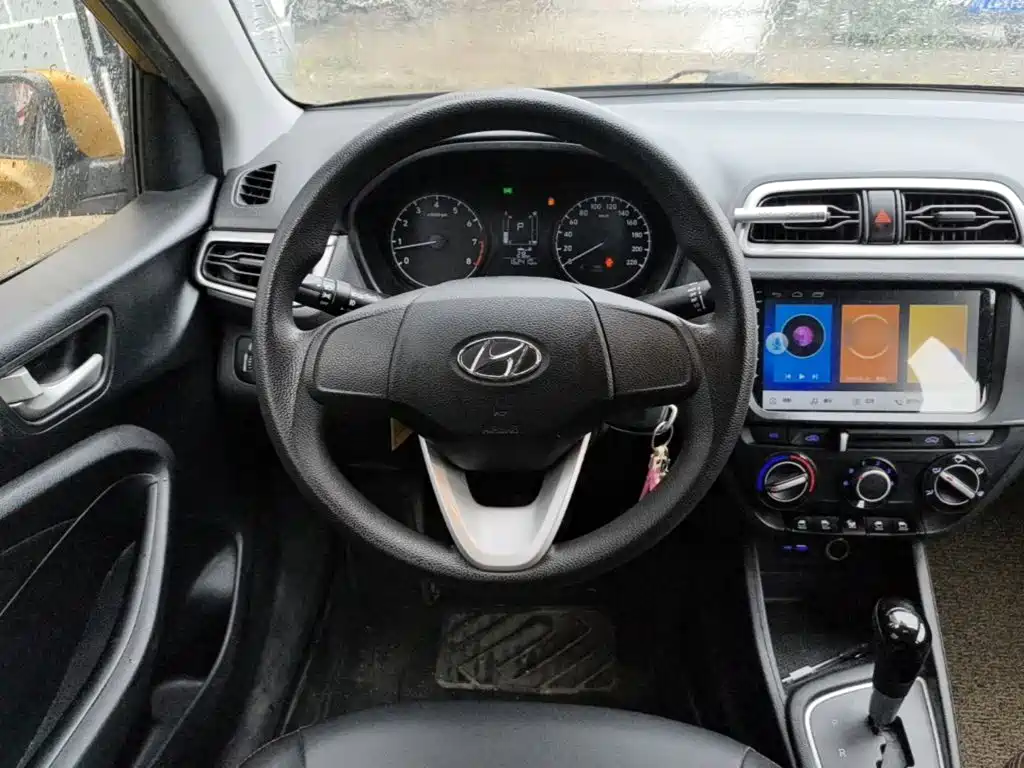 Hyundai Verna — миниатюра 11