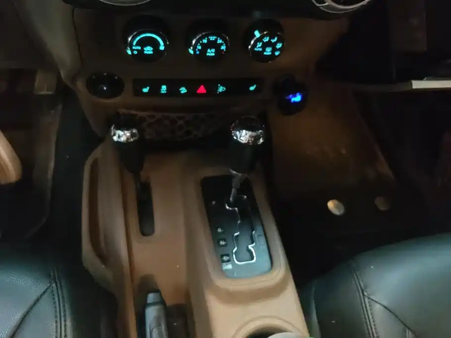 Jeep Wrangler — миниатюра 16