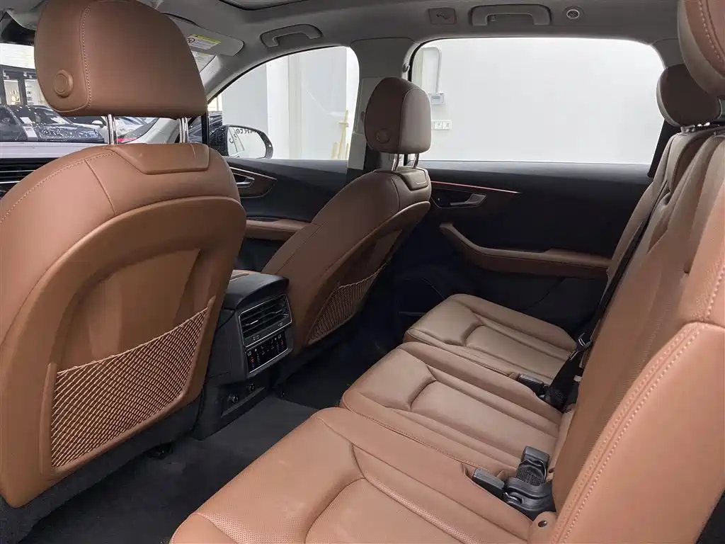 Audi Q7 2025 55 TFSI quattro S line Sport