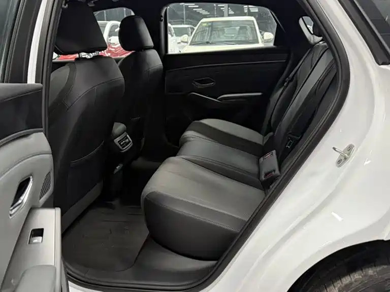 BYD Qin L — миниатюра 13