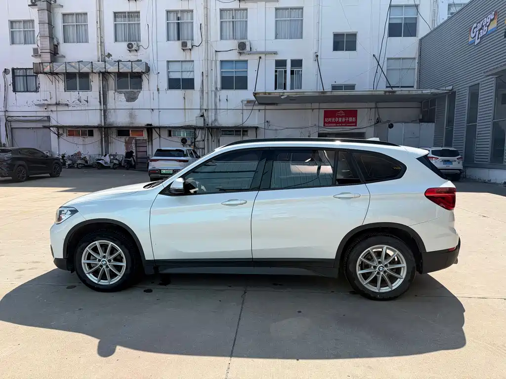 BMW X1 — миниатюра 6