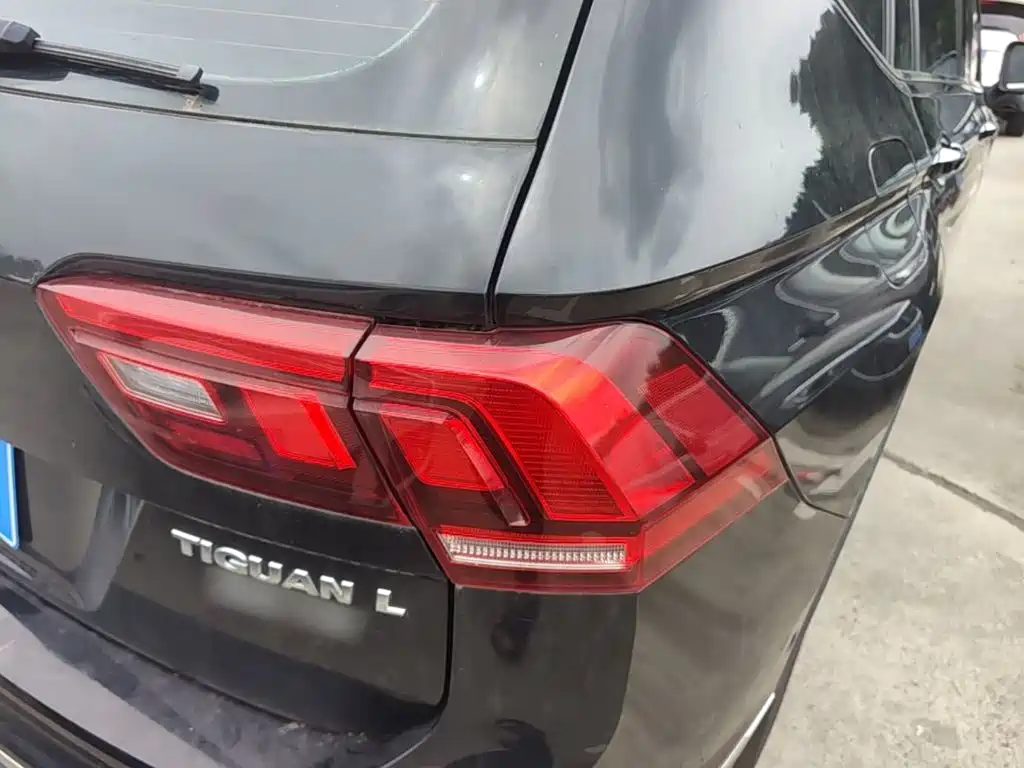 Volkswagen Tiguan L L 2019 330TSI AT Luxury VI