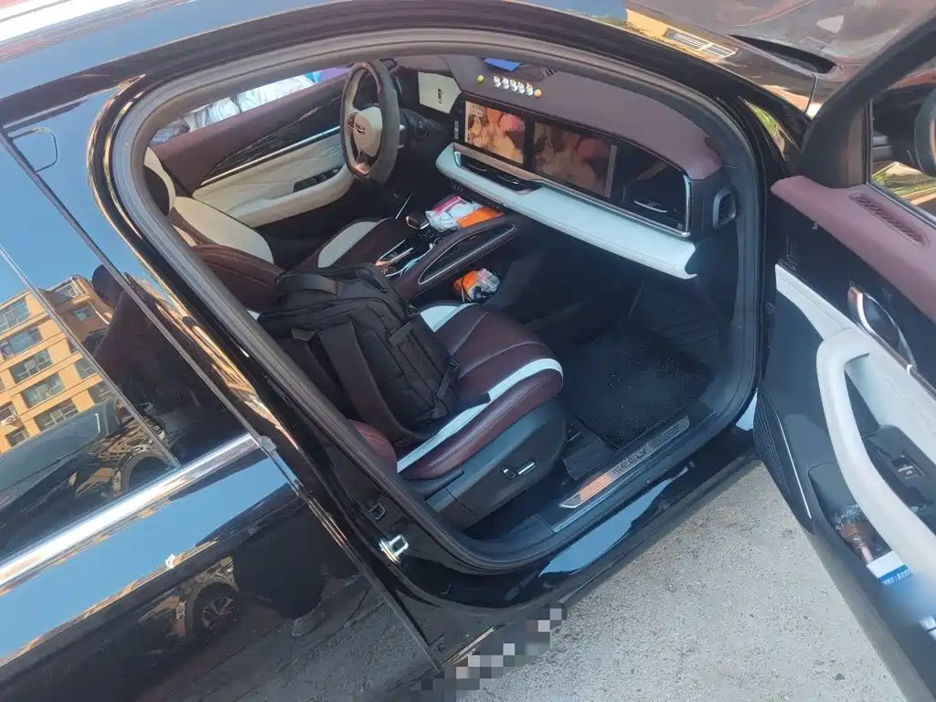 Geely Xingyue L — миниатюра 20