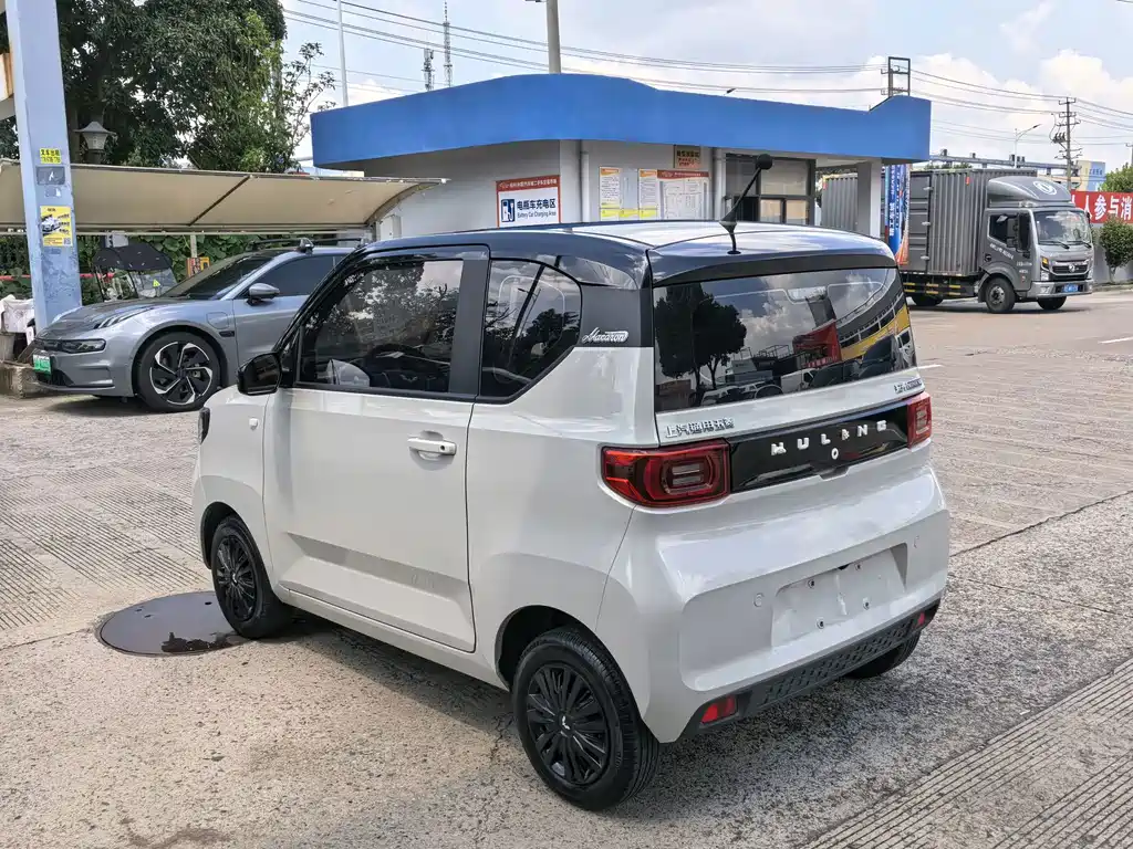 Wuling MINIEV — миниатюра 8