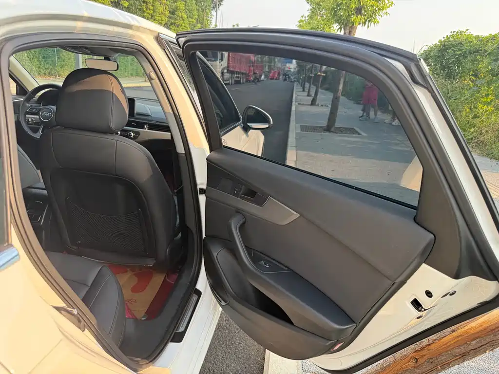 Audi A4L — миниатюра 25