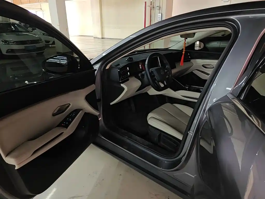 BYD Qin L — миниатюра 19
