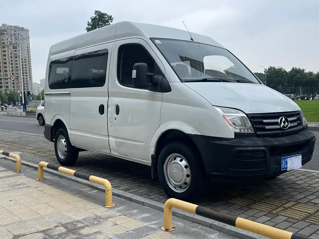 Maxus V80 2016 2.5T MT IV 9 мест