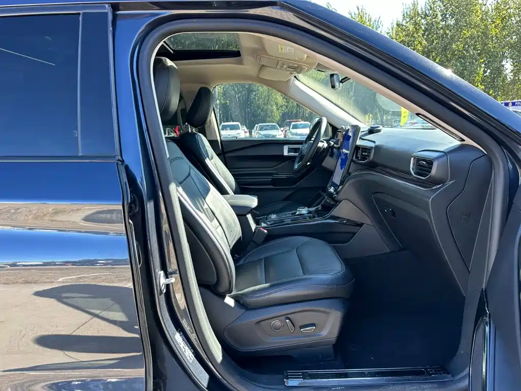 Ford Explorer — миниатюра 19