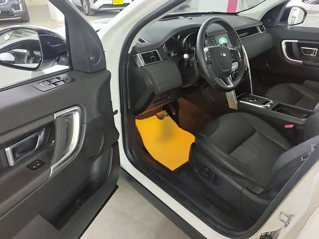 Land Rover Discovery Sport — миниатюра 16