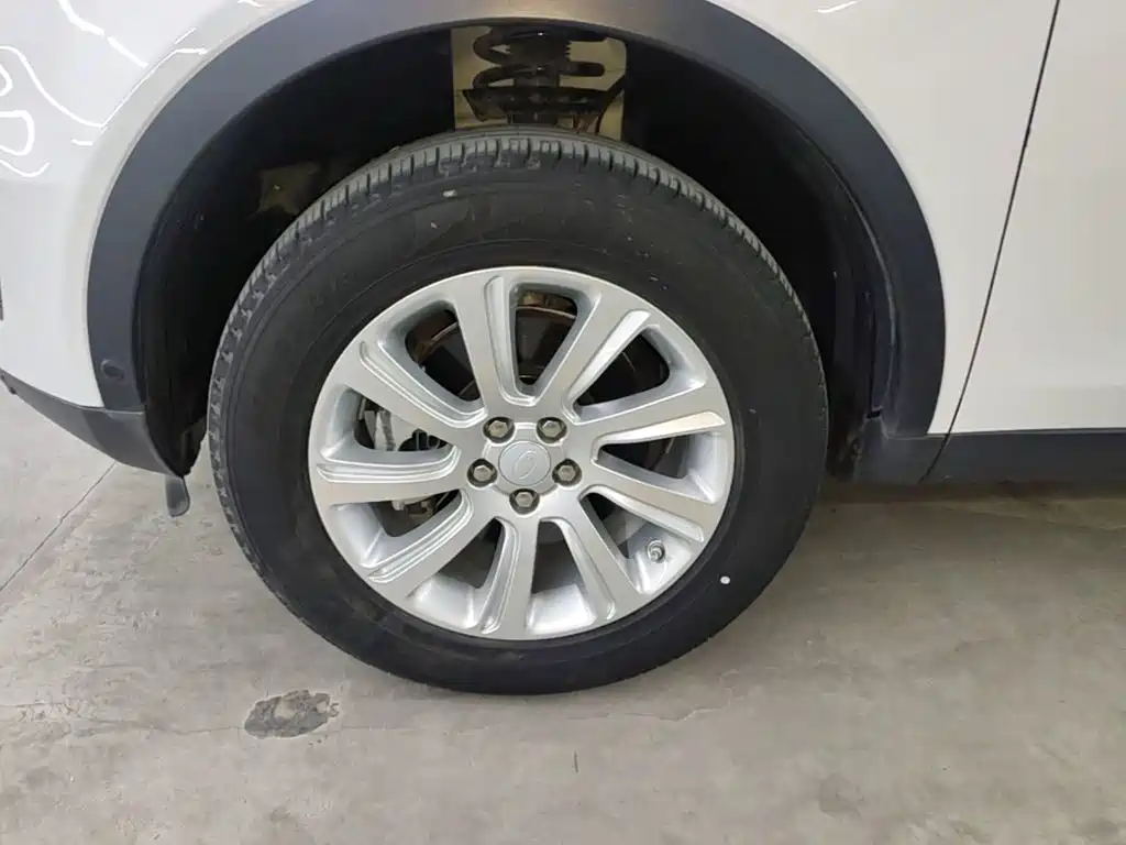 Land Rover Discovery Sport — миниатюра 23