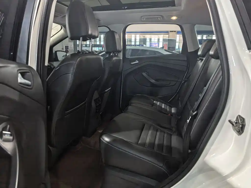 Ford Kuga — миниатюра 4