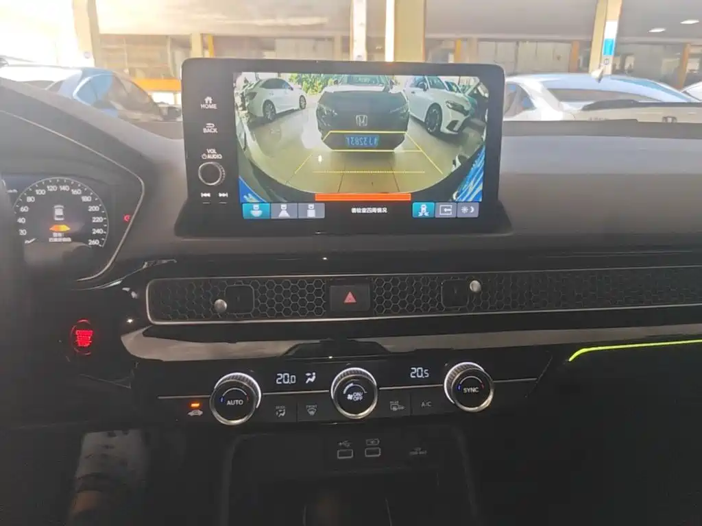 Honda Civic — миниатюра 13