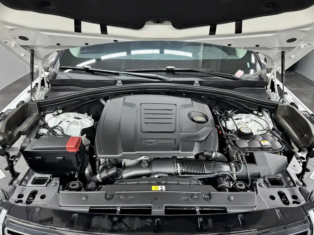 Land Rover Velar — миниатюра 18