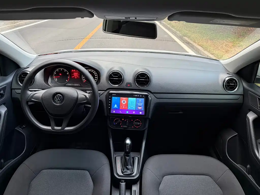 Volkswagen Jetta — миниатюра 11