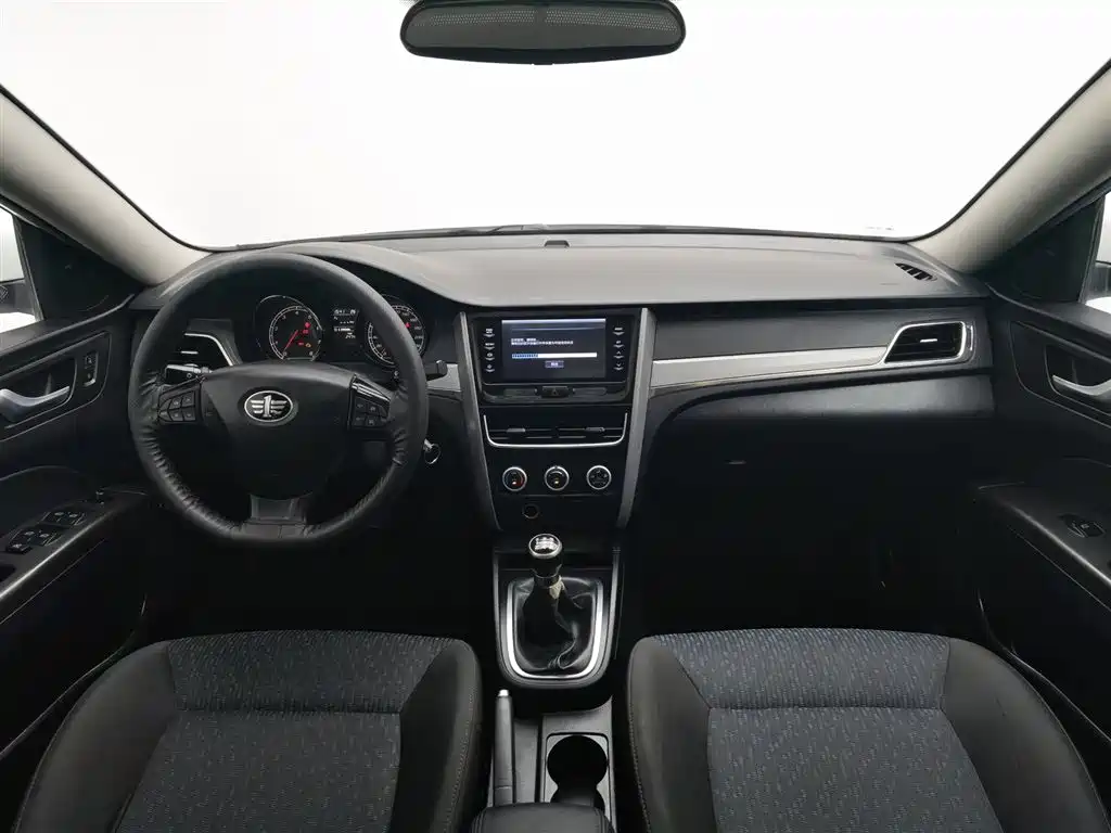 Bestune B30 2016 1.6L MT Luxury