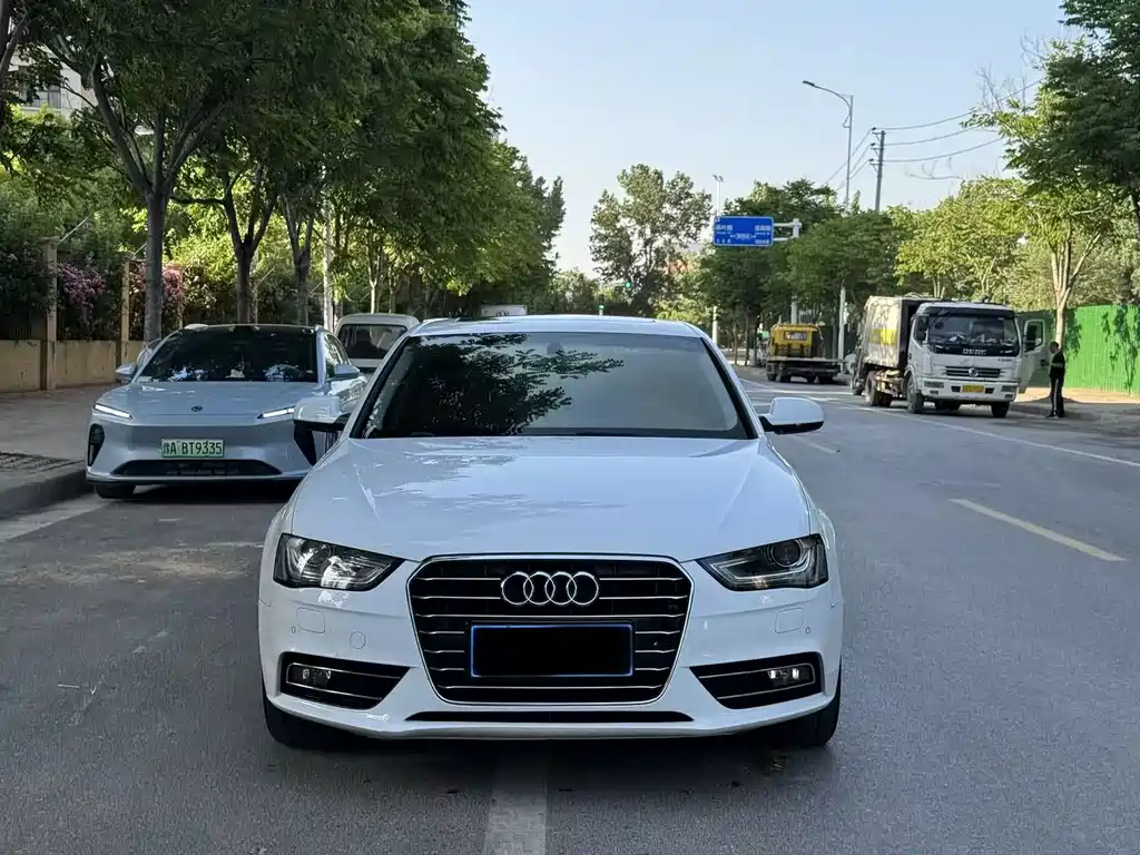Audi A4L 2016
