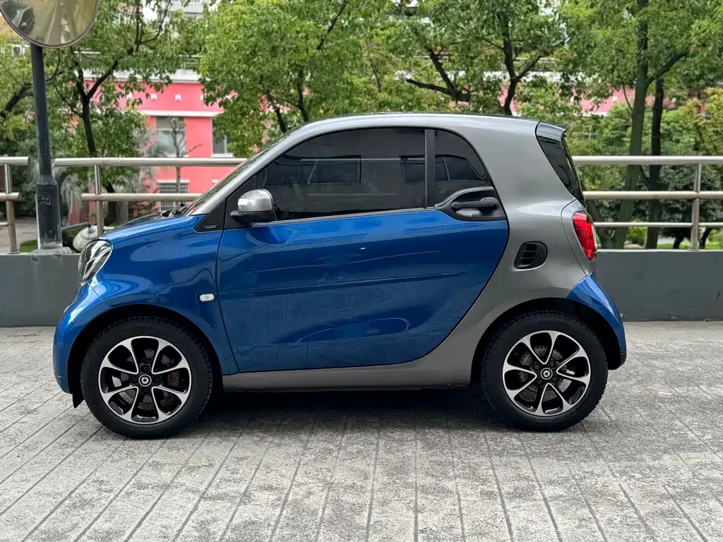 smart Smart Fortwo — миниатюра 3