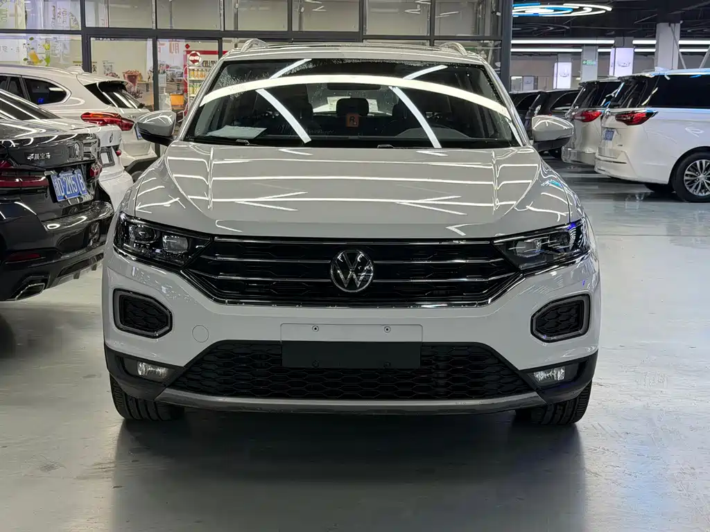 Volkswagen T-Roc — миниатюра 2