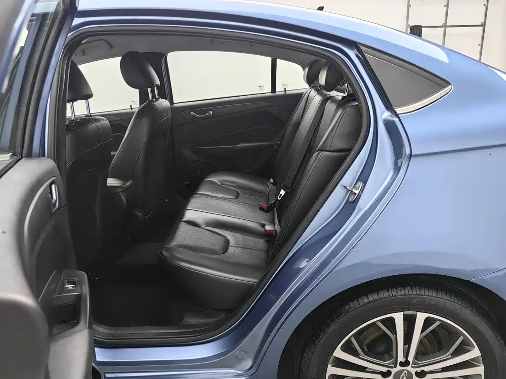 Chery Arrizo 5 — миниатюра 15