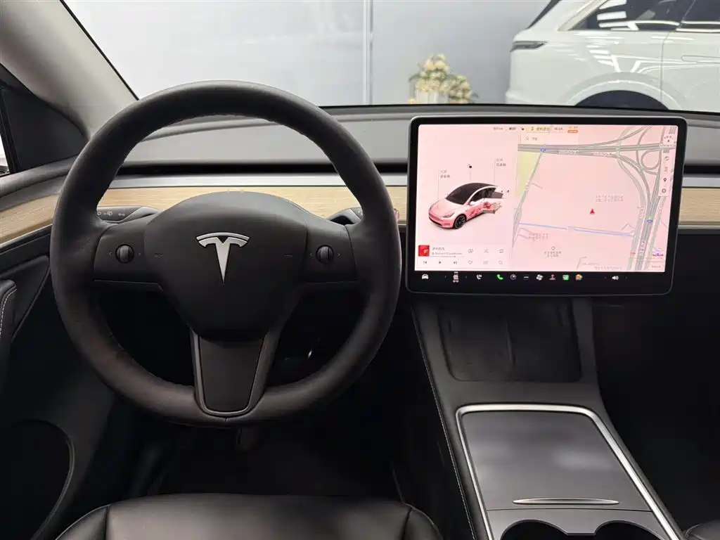 Tesla Model Y — фотографии объявления, Фото 16