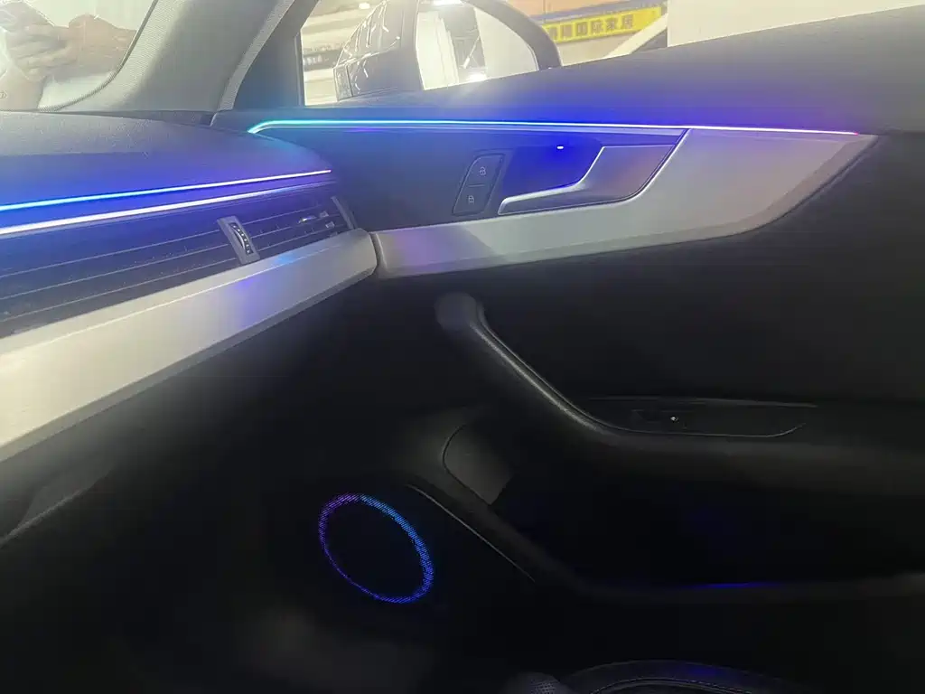 Audi A4L 2020 40 TFSI Fashion