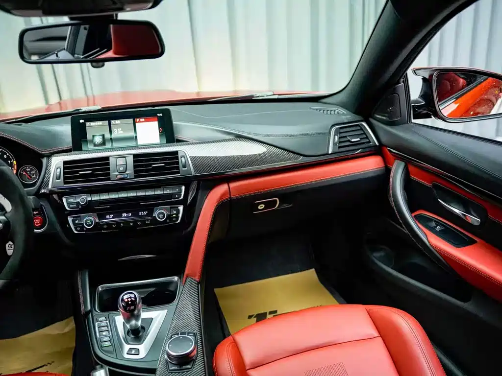 BMW M4 — миниатюра 7