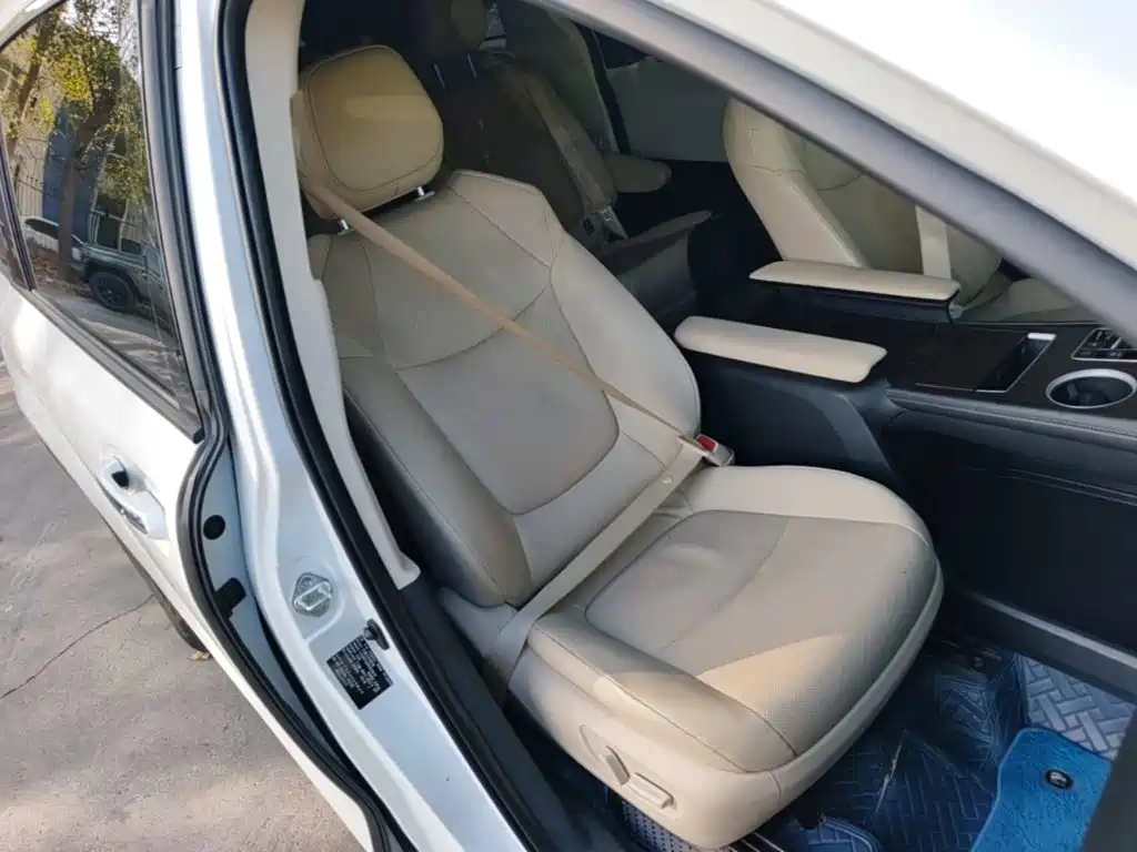 Toyota Sienna — миниатюра 25