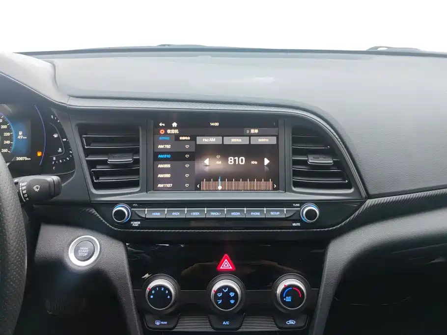 Hyundai Elantra — миниатюра 13