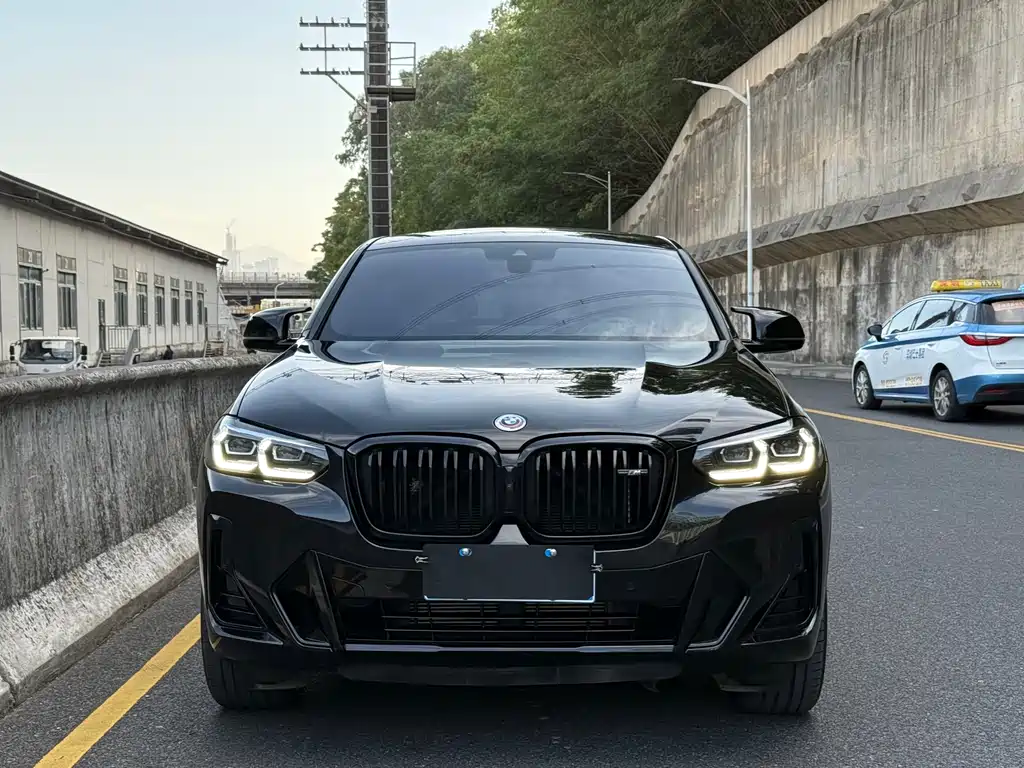 BMW X4 M40I