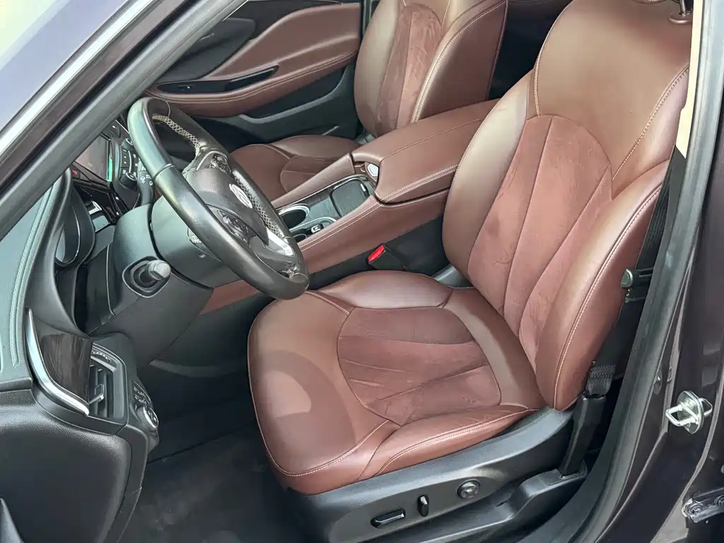 Buick Envision Plus — миниатюра 12