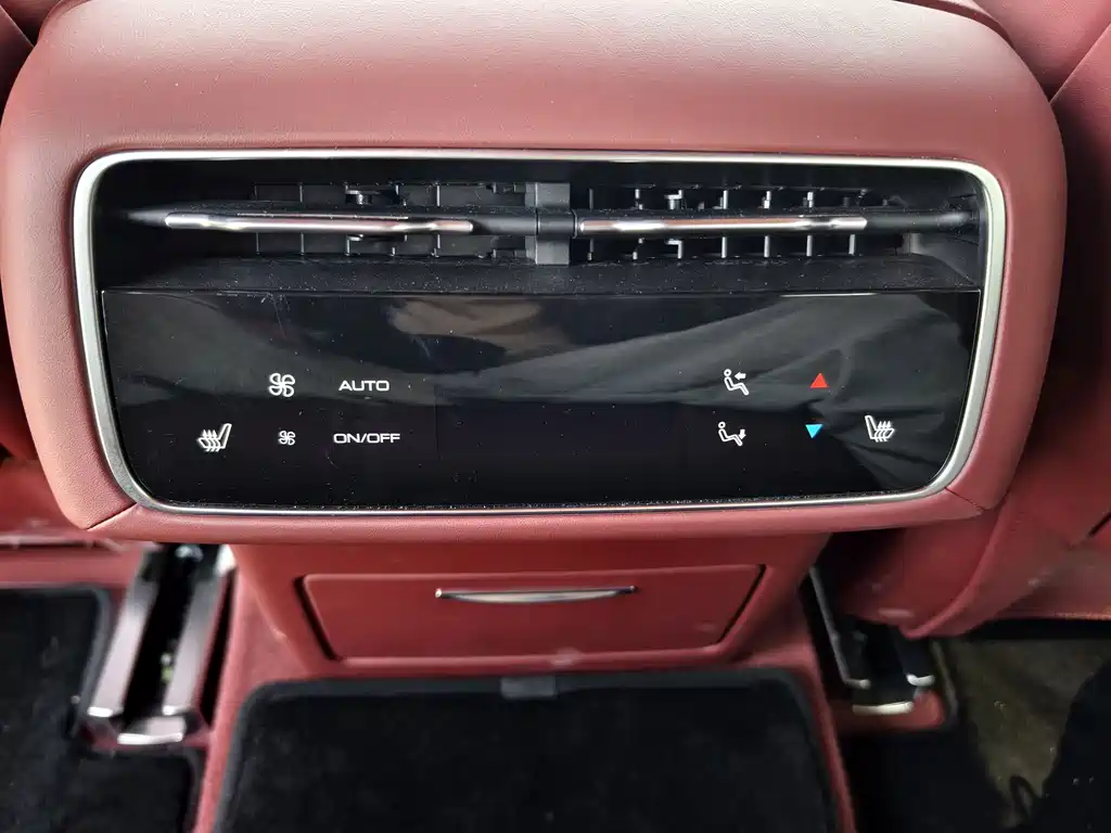 TANK TANK 700 NEW ENERGY