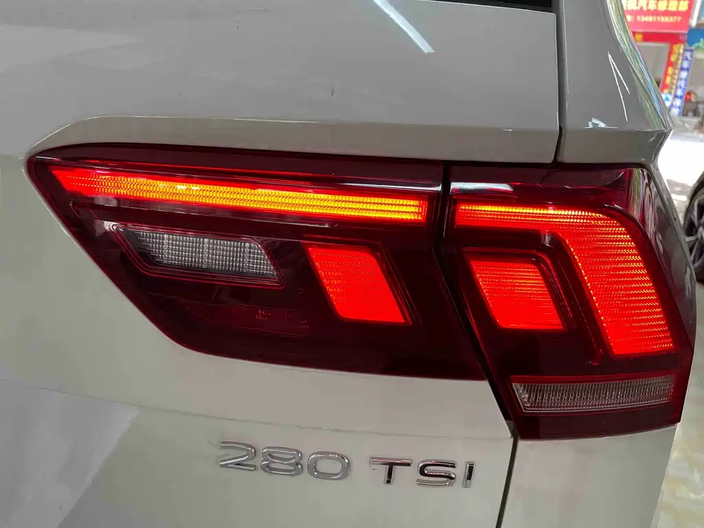 Volkswagen Tiguan L — миниатюра 21