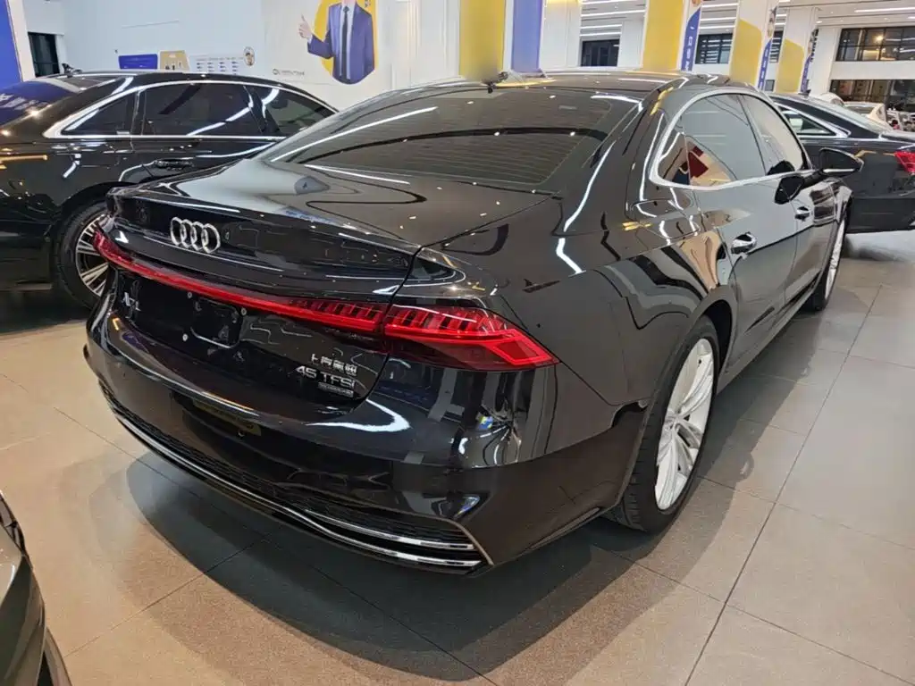 Audi A7L — миниатюра 7